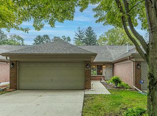 51134 Courtyard Dr, Chesterfield, MI
