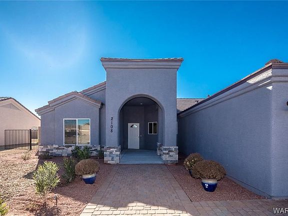 5th image of 2108 E Oasis Ln
