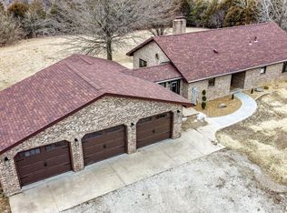 12709 Long Branch Rd, Moores Hill, IN 47032