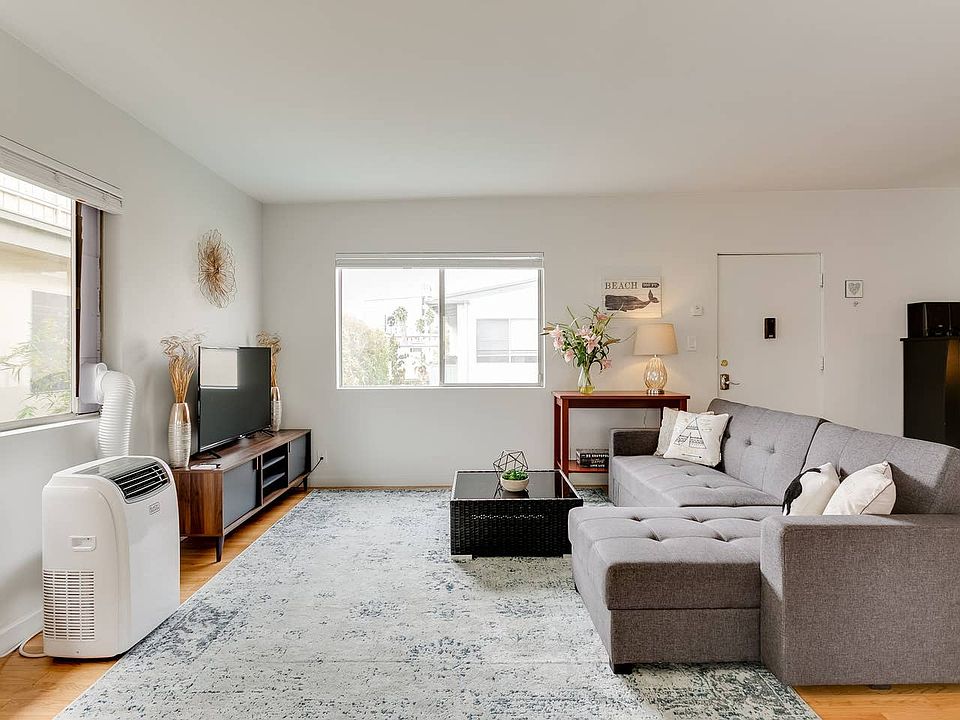 1st image of 11722 Darlington Ave APT 6