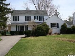 24200 Laureldale Rd, Shaker Heights, OH 44122