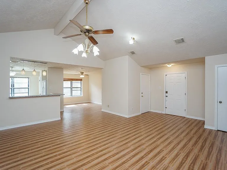 2722 Amaranth Dr — Photo 15