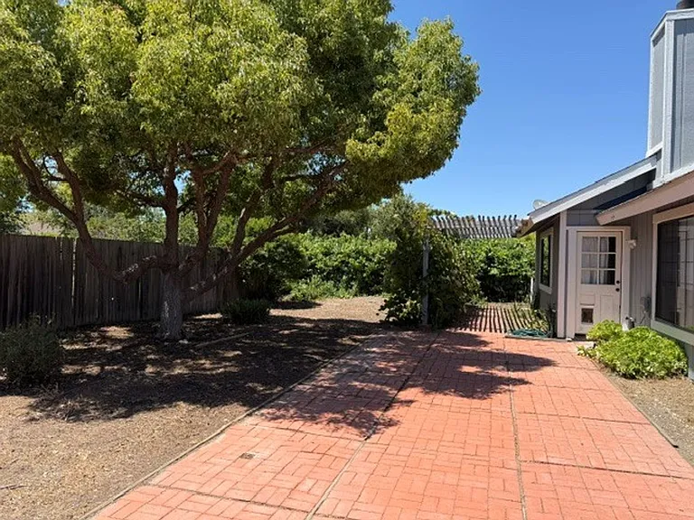 1309 Cheyenne Ln — Photo 10