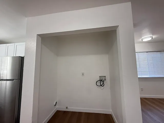 8718 S Main St — Photo 3