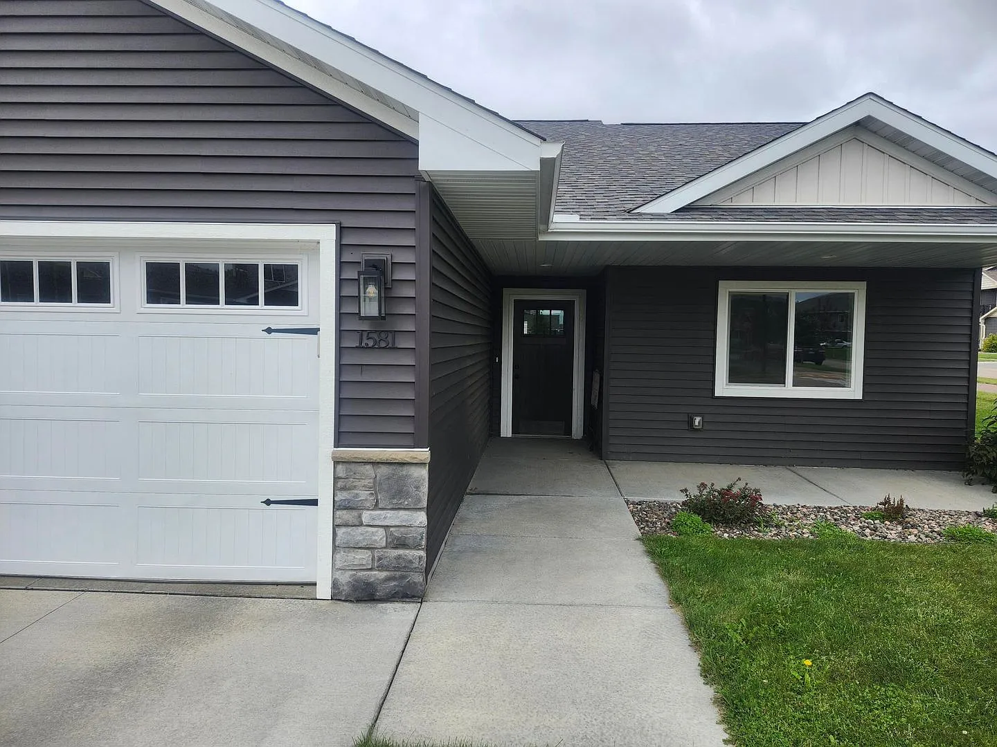 $1,745| 2BD 2BA| 1581 Keanan Lane| Available now! — Photo 1