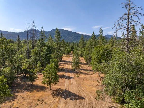 1257 Ridge Vista Dr, Cave Junction, OR 97523