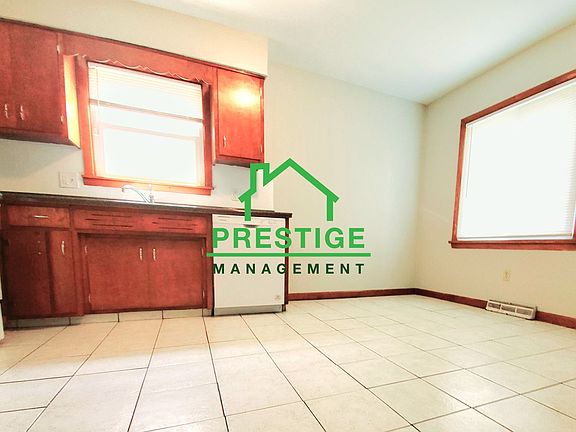 2nd image of 4721 Carey St #0