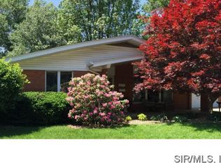 1617 Sherborne Dr, Swansea, IL 62226