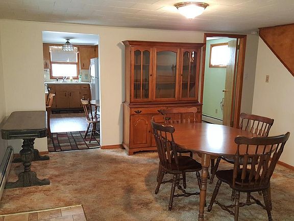 3rd image of 326 Owen St