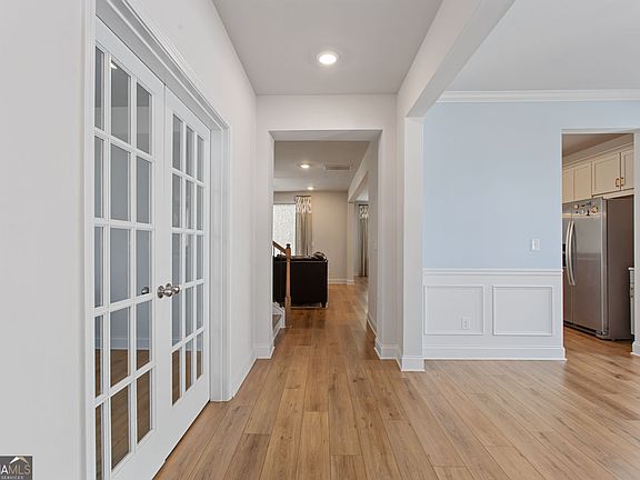 2nd image of 7595 Tiberon Pkwy