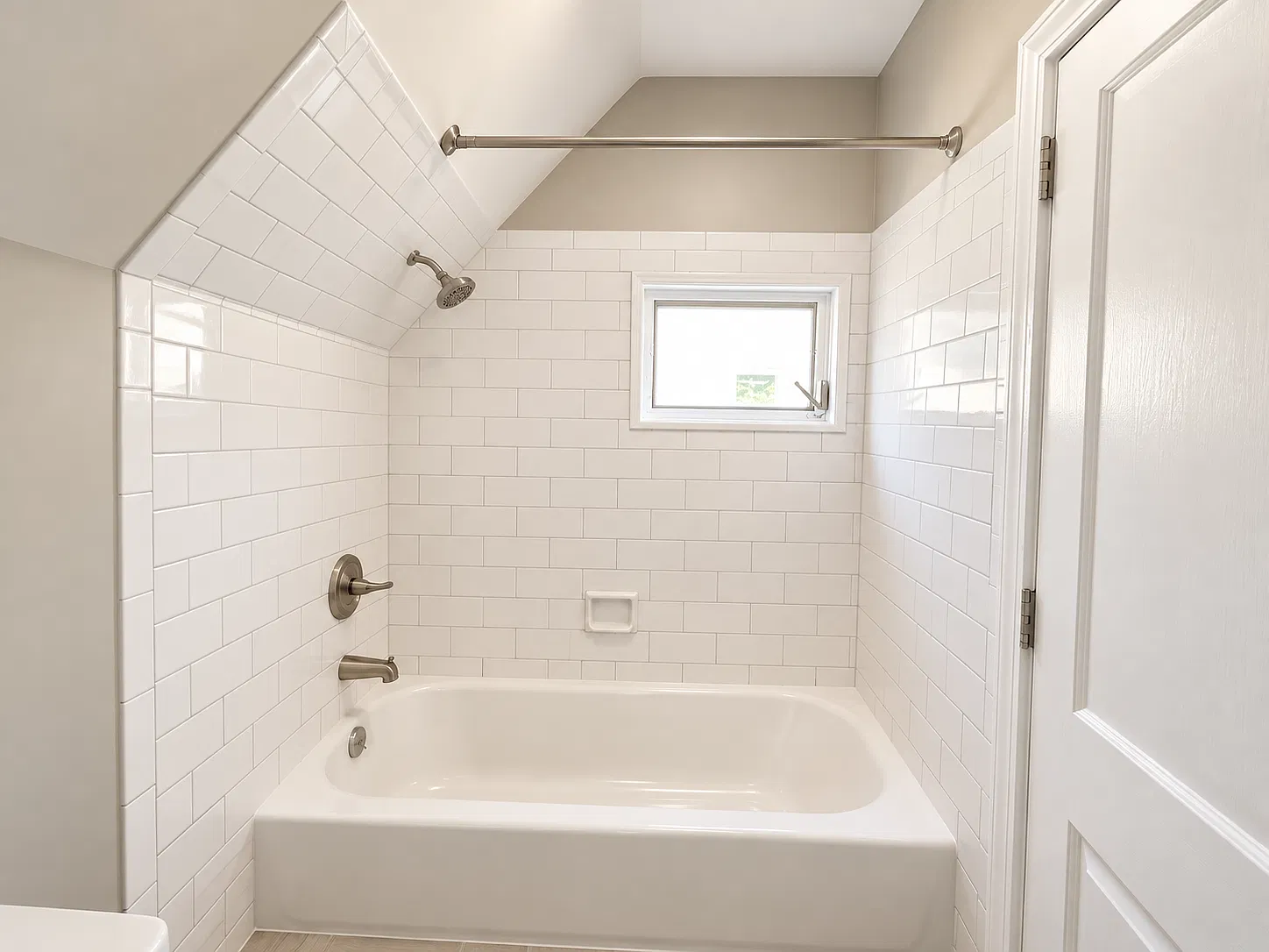 1 bed, 850 sqft, $1,295 — Photo 4