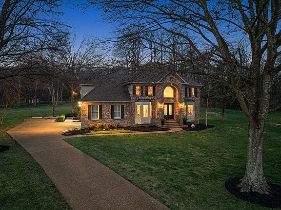 4th image of 9422 Berkshire Ct