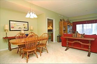 4th image of 1479 N Milwaukee Ave APT 306