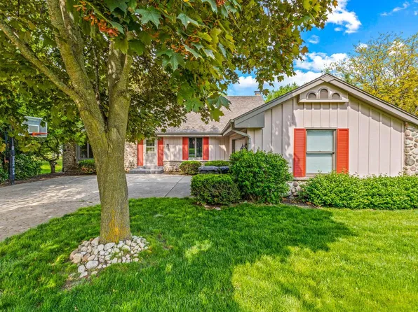 1125 Rainbow COURT, Mukwonago, WI 53149