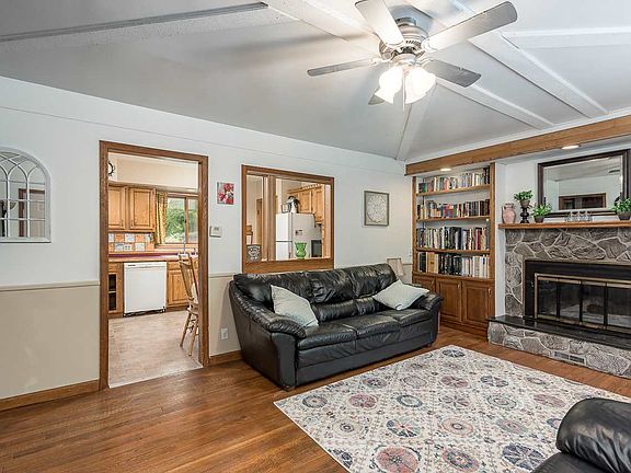 4th image of 1105 E Ashman St