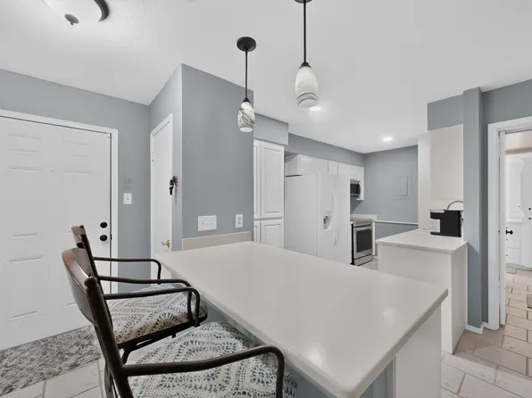 4028 Ridglea Country Club Dr APT 804, Fort Worth, TX 76126