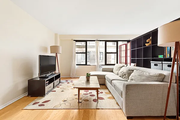 Sold by Compass | media 2