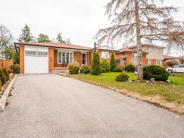 11 Edgebrook Cres, Brampton, ON L6T 1Y6