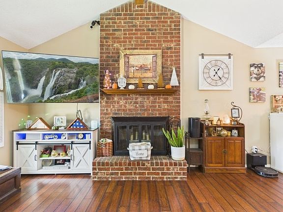 5th image of 3602 San Saba St