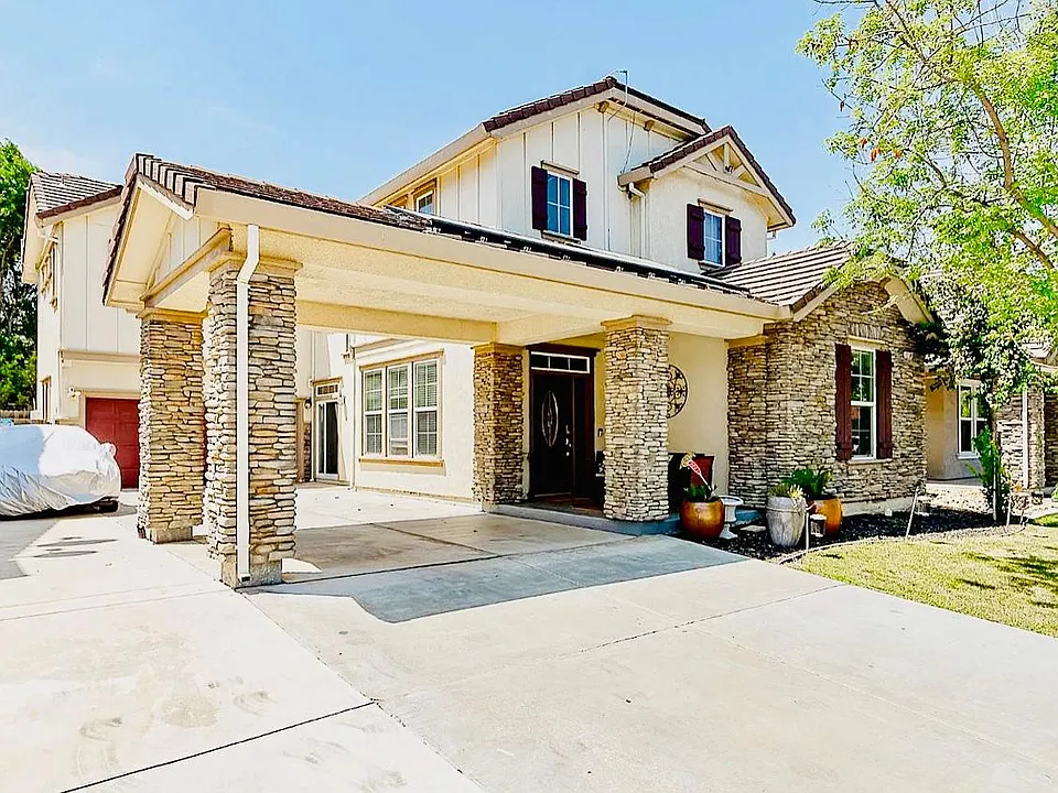 2230 Gibralter Ln