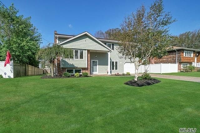 1st image of 158 Lakeside Dr