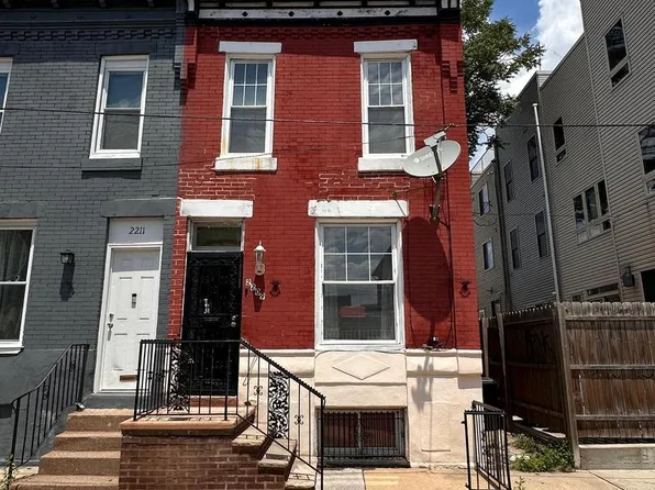 2209 Pierce St, Philadelphia, PA 19145