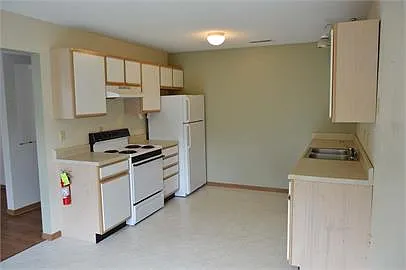 301 S Mulberry St #D — Photo 3