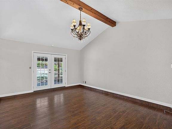 4th image of 216 Rolling Hills Dr
