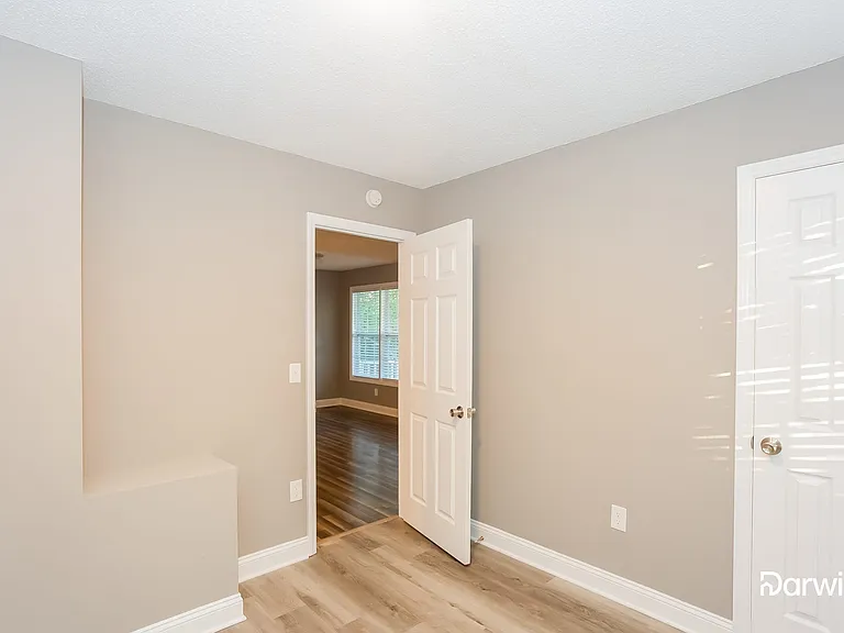 978 Braxton Dr — Photo 9