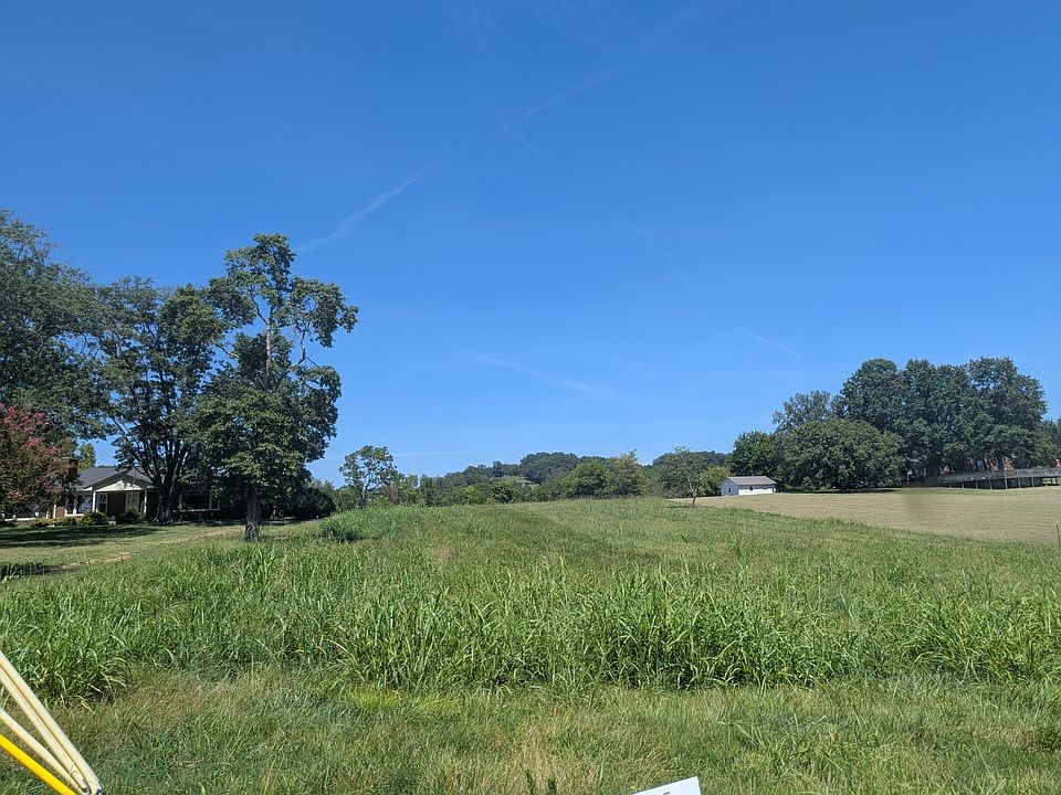 2nd image of 508 Gibbs Ln Lot 3