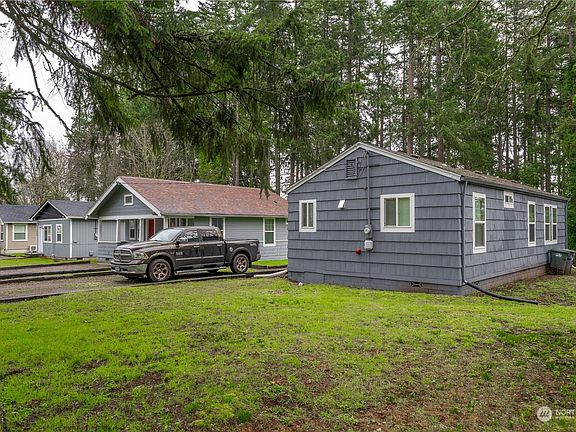 3rd image of 15529 Grant Avenue SW #15531