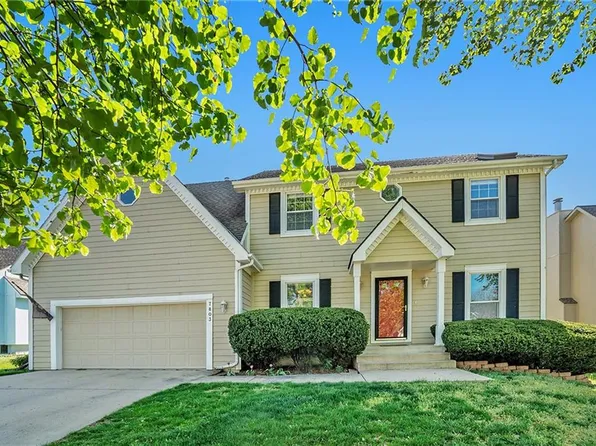 7803 Twilight Ln, Lenexa, KS 66217