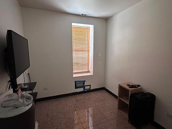 4th image of 5026 W 30th Pl Unit 1