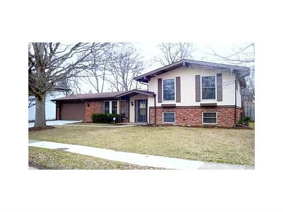 22 Wilson Dr photo 1