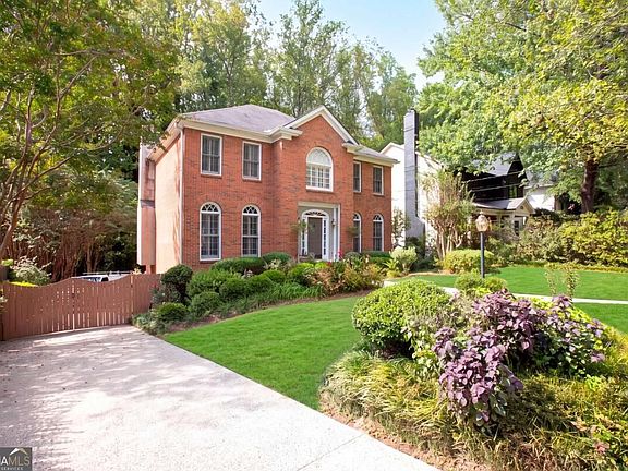 2nd image of 1120 Hancock Dr
