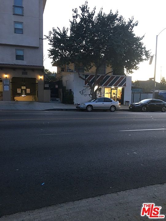 2nd image of 1814 W Temple St