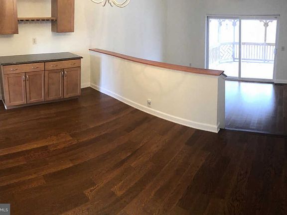 4th image of 1213 Summerwood Ct