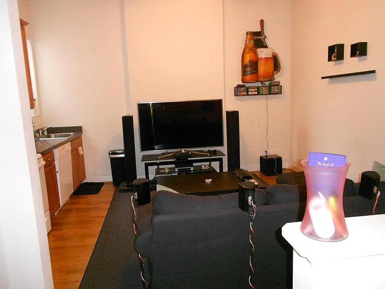 1214 W Cary St #2 — Photo 7
