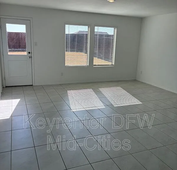 2840 Eppright Dr — Photo 8