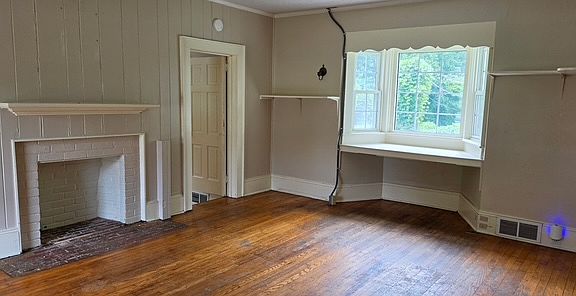 3rd image of 236 Charlotte Rd