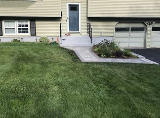 24 Alexander Rd, Bloomfield, CT 06002