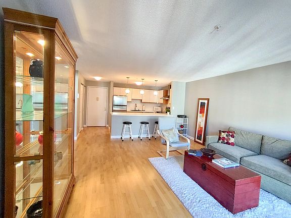 4th image of 11 Church St Unit 213