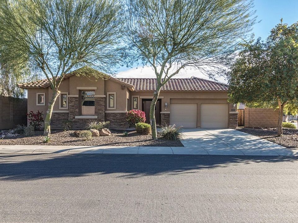 1st image of 10019 N 183rd Ave