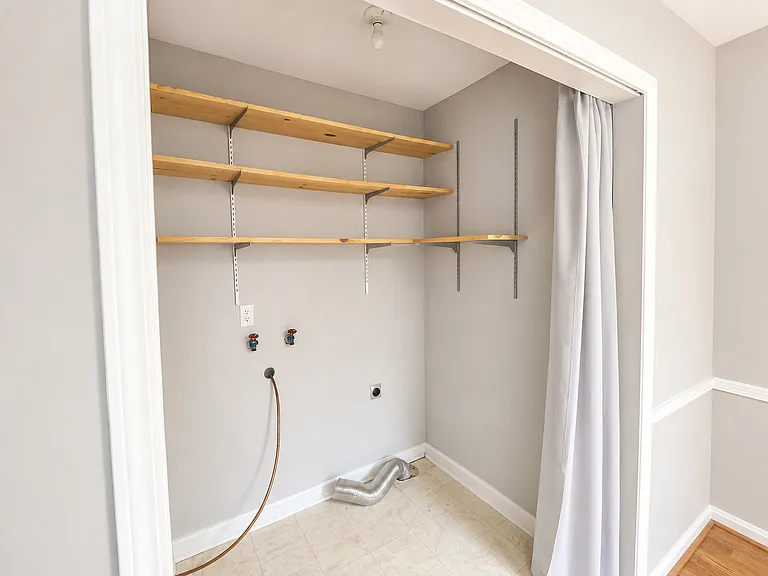 5103 Mediterranean Ct — Photo 6