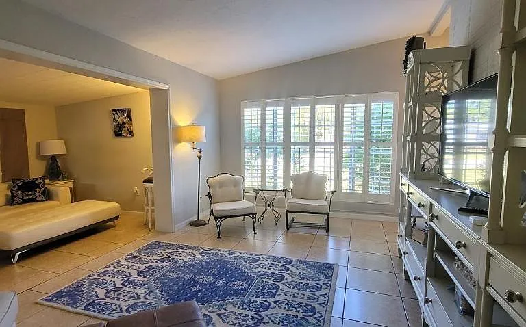 3530 Schwalbe Dr — Photo 5