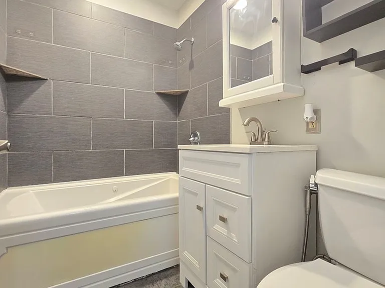 3318 Moulton Ln — Photo 8