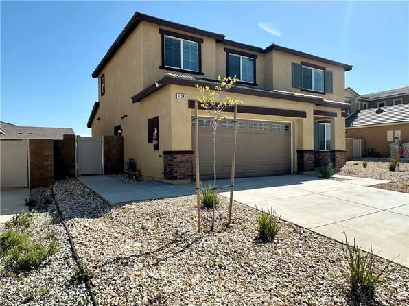 14243 Fir St, Oak Hills, CA 92344