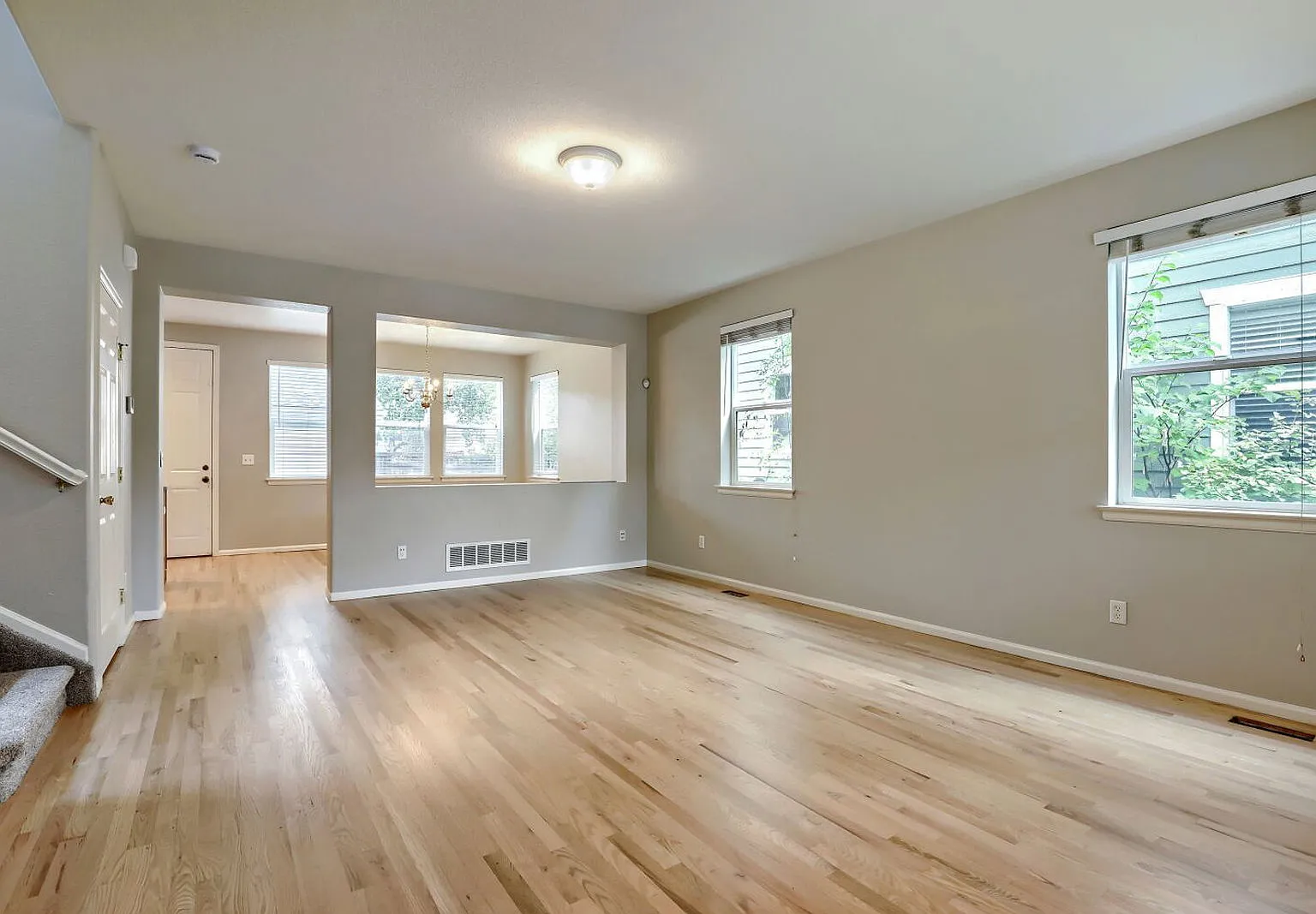 3 bed, 2.5 bath, 1645 sqft, $2,995 — Photo 3