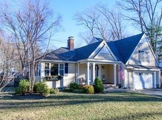 2 Rolling Ridge Rd, Andover, MA 01810