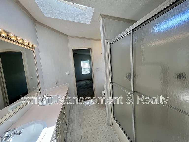 10614 Hayden Ave — Photo 12